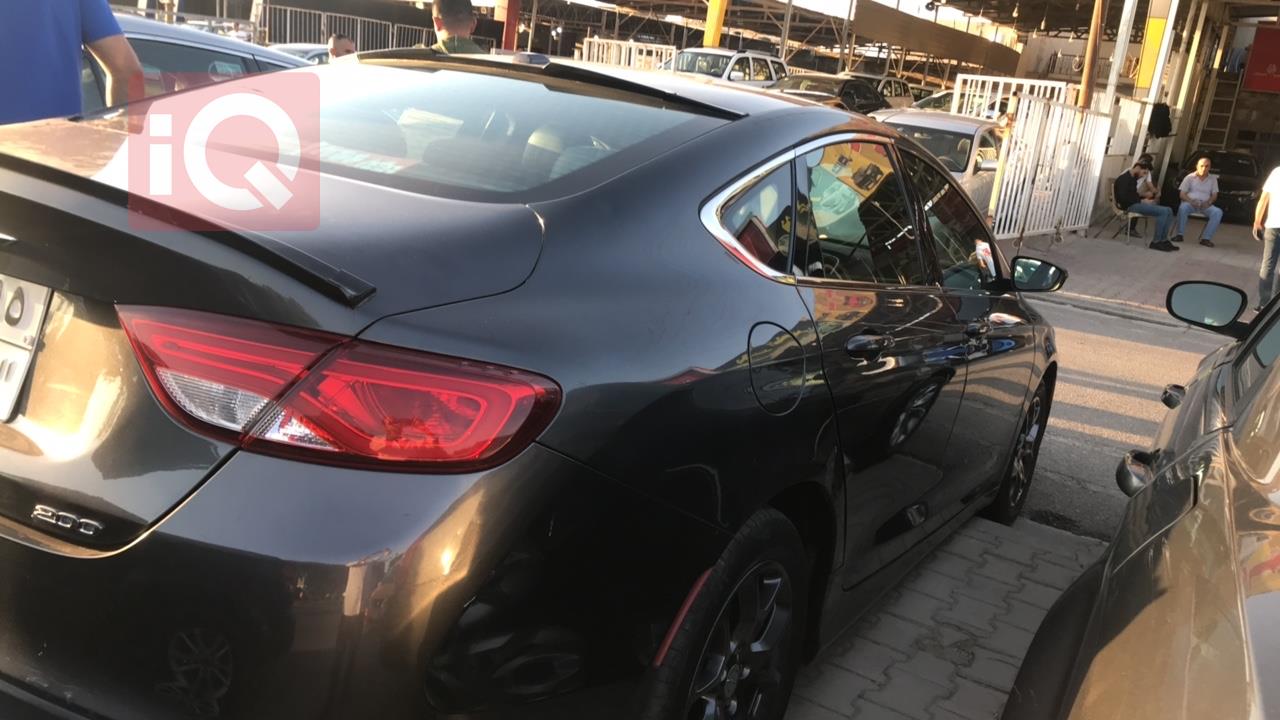 كرايسلر 200